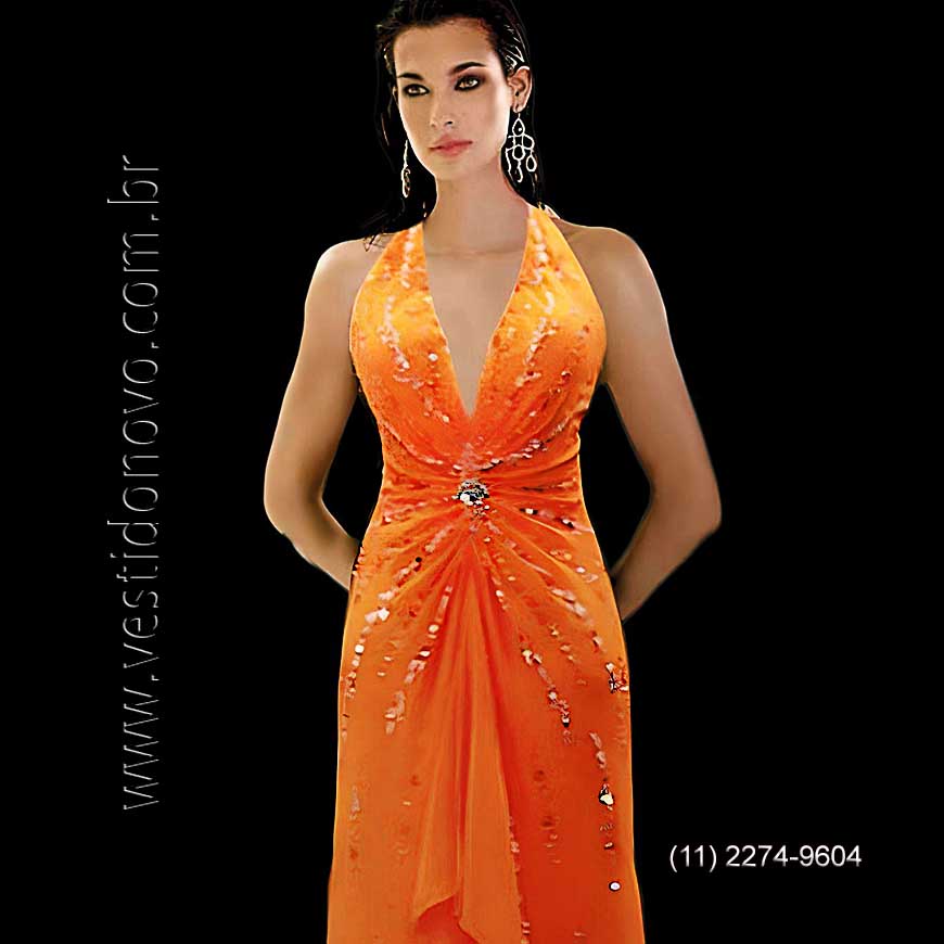 vestido de festa longo na cor laranja